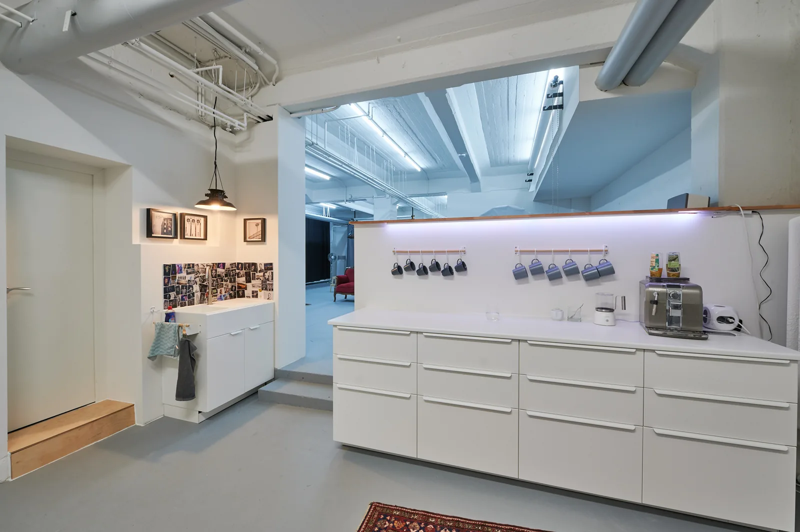 Küchenzeile im Mietstudio Mannheim